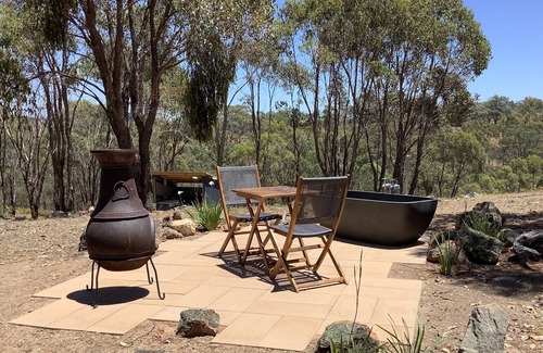 Eppalock Bed & Breakfast | Secluded Bushland Tiny Home with outdoor Hot Tub and Hamper