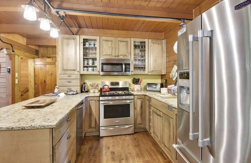 Harman Cabin | Secluded Cabin, Comfortable Lux, Valley View ~ Canaan Valley & Seneca