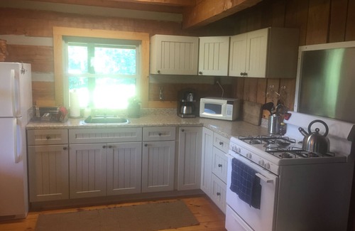 Pomeroy Cabin | Secluded Cabin, Family and Pet-Friendly