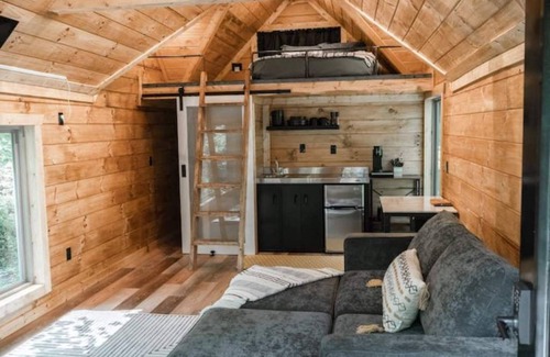 Bellville Cabin | Secluded Cabin Minutes from Snow Trails & I-71