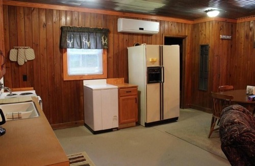 Orangeburg Cabin | Secluded Cabin Retreat with Hot Tub, for Family Get Away