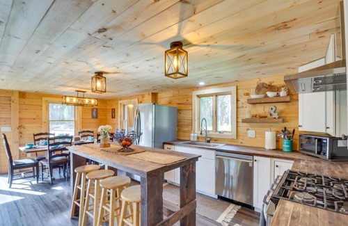 Bigfork House | Secluded Cabin with Mtn Views about 33 Mi to Bigfork!