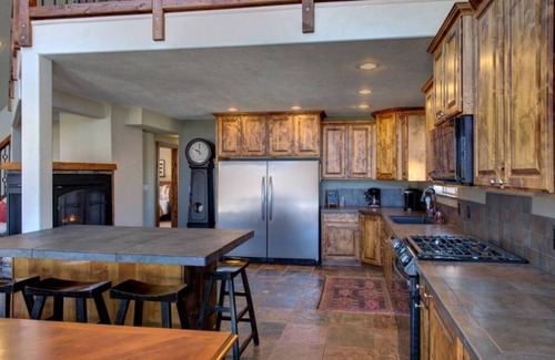 Bicknell House | Secluded Capitol Reef Retreat