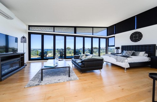 Harmers Haven House | Secluded Couples Retreat, Harmers Haven