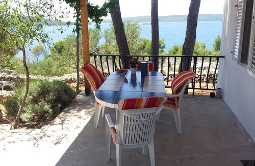 Cove Makarac (Milna) House | Secluded family friendly house Milna, Brač (K-12229)