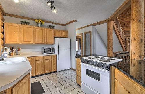 Michaywe Cabin | Secluded Gaylord Cabin w/Deck, Fire Pit & Grill!