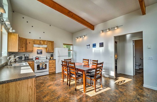 Fritz Creek House | Secluded Getaway w/Deck, Steps to Fritz Creek!
