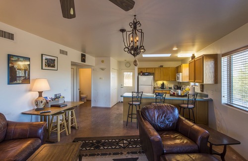 Old Spanish Trail Estates House | Secluded Guest Home with Amazing Mountain Views