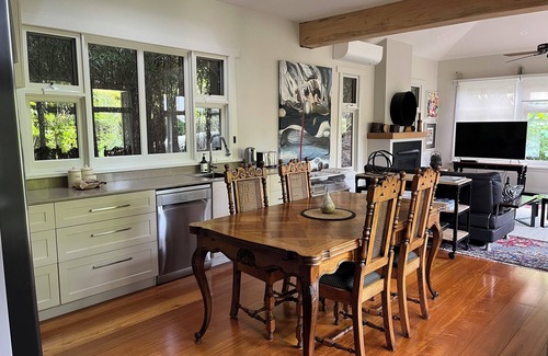 Bowral Cottage | Secluded guesthouse in beautiful garden