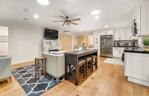 Freestone House | Secluded home with hot tub, washer/dryer, WiFi - near wineries, beach