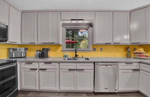 Cresco House | Secluded House by the Creek in charming Cresco