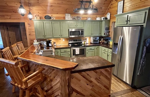 Etoile Cabin | Secluded lakeside cabin, with a salt water pool & hot tub, on 25 acres!