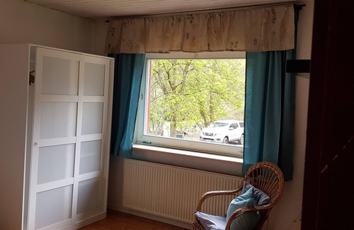 Immerath House | Secluded location in the forest! Renovated farmhouse, family and pet friendly