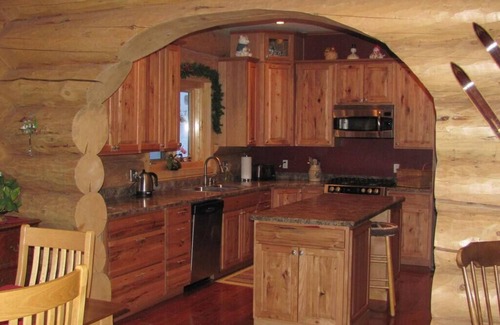 Granby House | Secluded Log Home with Mountain View