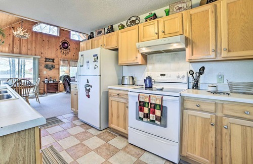 Hawks Cottage | Secluded Lost Lake Cottage w/Spacious Loft!