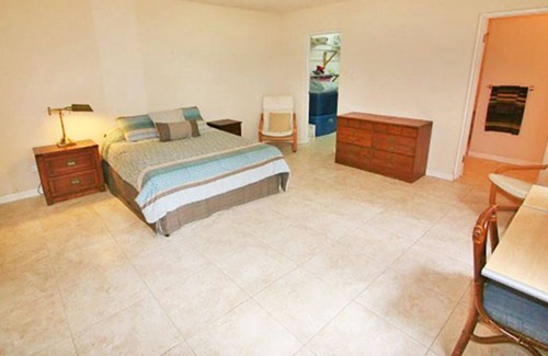 Christie Villa | Secluded luxury 5 bed villa in the trees- pool/gym