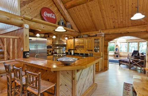 Clam Lake Cabin | Secluded luxury log home in Wisconsin wilderness