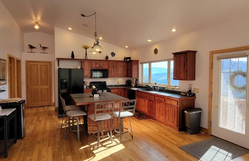 Elk Meadows House | Secluded Mountain Home - 2 Master Suites, a 3rd bedroom and 3 full baths