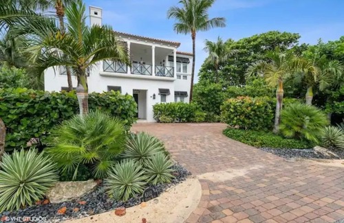 Ocean Ridge House | SECLUDED OCEAN VIEW COASTAL ESTATE