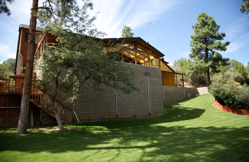 Mountain Club Cabin | Secluded on 9 acres Beautiful 6,000+ Sq. Ft. Cabin, 6 Bd 4.25 Bath
