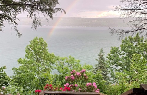 Rock Stream Cottage | Secluded seasonal Seneca Lake Cottage Overlooking the Lake