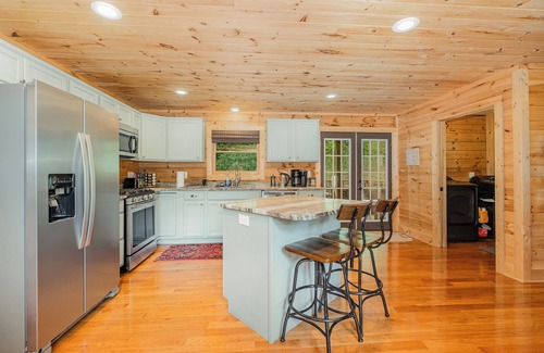 Luray House | Secluded Shenandoah Hideaway