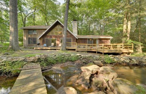 Reeders House | Secluded Stroudsburg Home - 5 Mi to Ski Resort