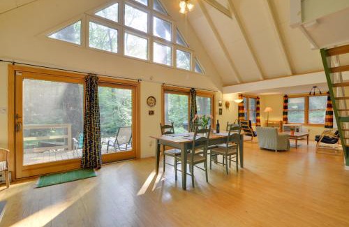 Reeders House | Secluded Stroudsburg Home - 5 Mi to Ski Resort