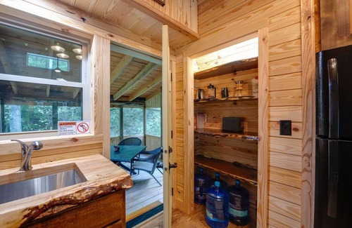 Irvine Cabin | Secluded & Tranquil Cabin ~ Near Red River Gorge
