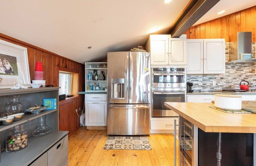 Southern Shores House | Secluded Waterfront Retreat w/Backyard Beach