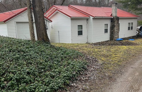 South Butler Cabin | Secluded waterfront cabin