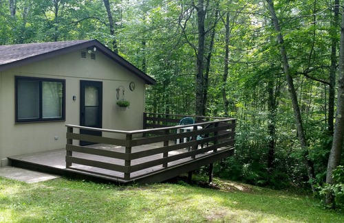 Markville Cabin | Secluded wilderness cottage hideaway