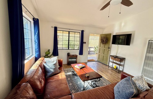 Santa Ynez House | Secluded Wine Country Ranch Cottage in the Rolling Hills of Santa Ynez