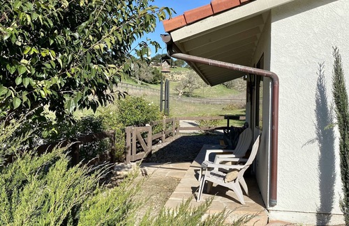 Santa Ynez House | Secluded Wine Country Ranch Cottage in the Rolling Hills of Santa Ynez