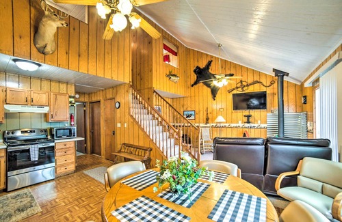 Watersmeet Cabin | Secluded Woodsy Watersmeet Cabin w/Fire Pit!