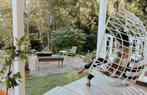Mapleton House | Seclusion, Rest and Romance at Gracie Cottage!