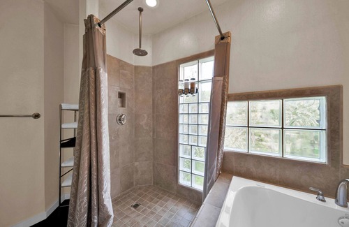 O'Brien Bed & Breakfast | Second story luxury stay with breakfast delivered!