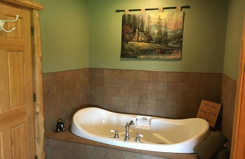 Ashland House | Second Wind Country Inn