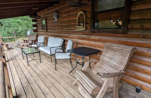 Sulphur Cabin | Secret Cove - Hidden Gem