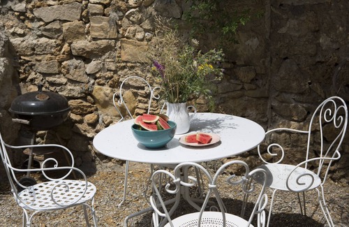 Ferrals-les-Corbieres Cottage | Secret Garden Cottage