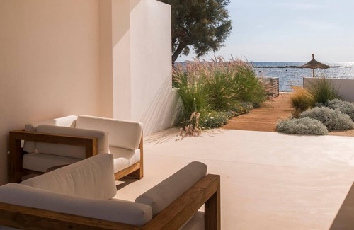 Torre Ovo Apartment | Secret Garden Sea View Luxury Apartment