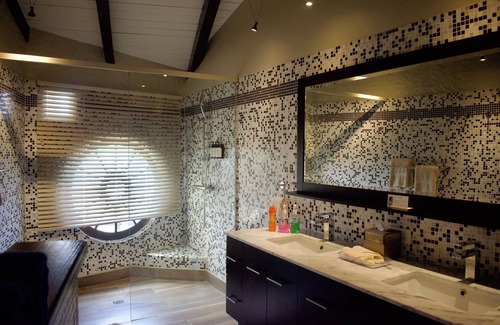 Lance aux Epines Hotel | Secret Harbour Boutique Hotel and Marina