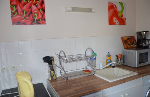 Albert Apartment | secure and quiet, close to all shops, museum, cinema, theater, shops