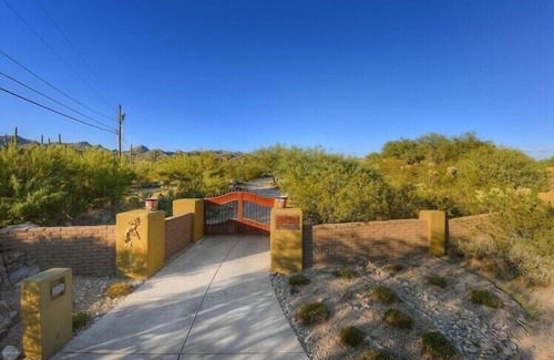 Tucson House | Secured on Gated/Walled Estate near Dove Mtn/I-10/Oro Valley/Golfing/Hiking
