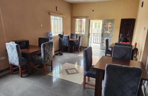 Ofin House | See Good Guest House Enimarire