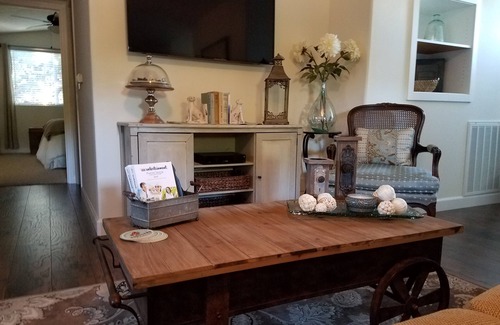 San Antonio Heights Bed & Breakfast | See Our Reviews! Upstairs Private Apt. Near The Claremont Colleges