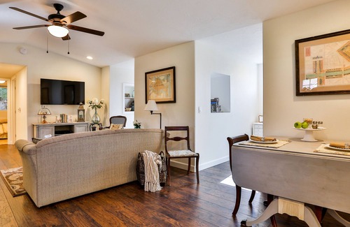 San Antonio Heights Bed & Breakfast | See Our Reviews! Upstairs Private Apt. Near The Claremont Colleges