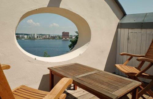 Schwerin Apartment | Seeblick-Dachgeschoss in historischer Villa zentral 4 PAX