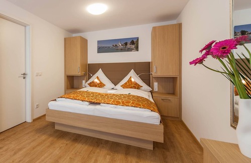 Hagnau Hotel | Seehotel BelRiva, modern apartment right on the lake, beach, breakfast
