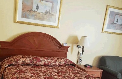 Manitouwadge Hotel | Select Inn